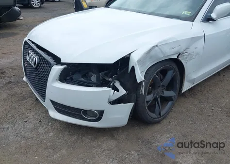 2012 Audi A5 2.0T Premium z USA, uszkodzony, nr VIN WAULFAFR5CA021493